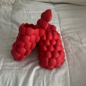 Red Bubble Slides (unisex)